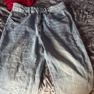 Light Wash High-Rise Jeans - Faded Blue